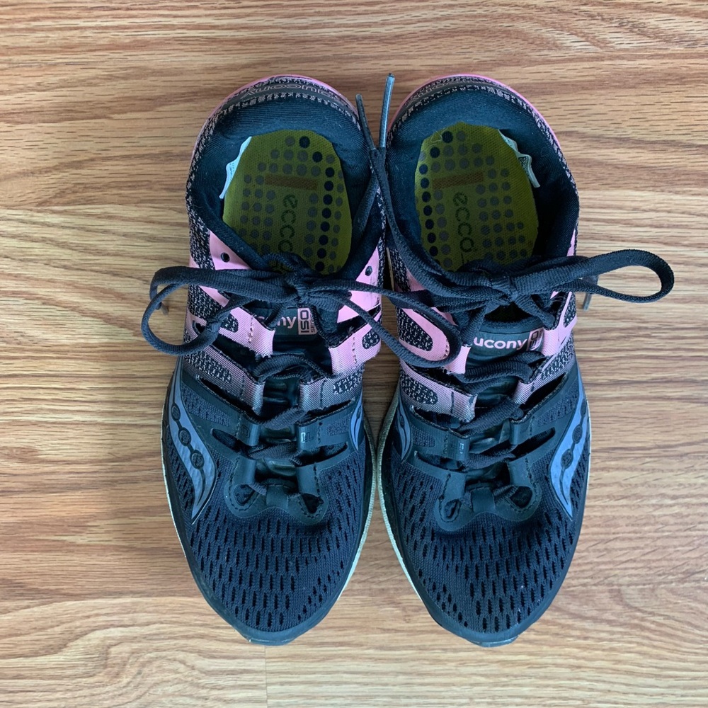 Saucony Liberty ISO women’s running shoes black pink 6.5